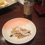 Sandaime Amimoto Uo Sensui San - 刺身用ごま、ゴマと塩味にワサビのピリッとした感じ、食感が酒のツマミとなり美味しい(〃ω〃)