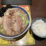 新潟発祥 なおじ 滑川店 - なおじろう、半ライス