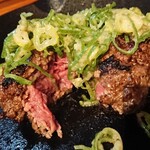 カウンター焼肉かるび - 牛タンハンバーグ