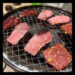 薬膳火鍋と焼肉食べ飲み放題 新橋 嵐 - 