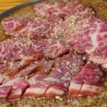 カウンター焼肉かるび - にんにくハラミ