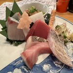 夜ノ焼魚 ちょーちょむすび - 一切れずつですがむしろありがたい！