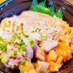 魚丼 - 料理写真:151 炙り焦がし彩丼（787円）