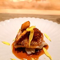 中国料理 礼華 四君子草 - ⚫「甘鯛の松笠焼き 柑橘魚醤ソース」