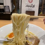 泡系しおとんこつラーメン べらしお - 