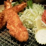 駿河 - 2013.11.2  エビフライ定食のエビフライ☆　大きくて、プリップリのエビフライが２尾☆☆