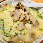 Komurasaki - 鹿児島黒豚チャーシュー入りラーメン（並）