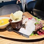 俺のフレンチ・イタリアン - 前菜3種盛合せ＆スープ＆パン