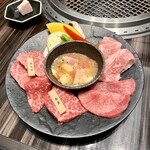 個室焼肉 さんびょうし - 