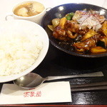 ビストロ茶葉蘭 - 特製酢豚定食