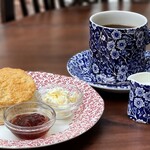 サクラマナーハウス ティールーム - スコーンとマグコーヒー