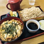 満留賀 - 料理写真:♪開花丼¥750 セット+¥200