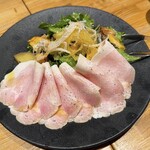 洋食 おがた - 自家製ロースハムと季節野菜サラダ