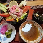 割烹　若鮨 - 料理写真:ローストビーフ丼