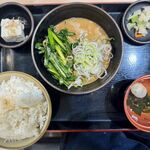 ゆで太郎 - 大ニラにんにくもつ煮定食　1110円
