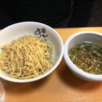 ひるがお 東京駅店 - つけ麺　８００円