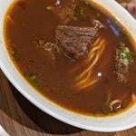鼎泰豊 - 牛肉麺
