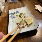 遊酒食堂 宇都宮 - そうしたらお召し上がりになられていたタコのお刺身をいただきました( ⸝⸝⸝⁼̴́⌄⁼̴̀⸝⸝⸝)