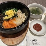 ぴょんぴょん舎　オンマーキッチン - 