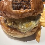 Burger Revolution Tokyo Wine & Bar - 