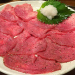 万両 - 薄切り牛タン焼き