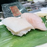 立食い寿司 根室花まる - 右からあぶらかれい　北海たこ頭