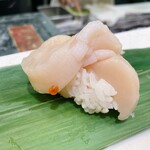 立食い寿司 根室花まる - ほたて（二階建）