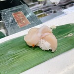 立食い寿司 根室花まる - ほたて