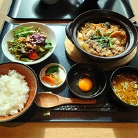 十十六 - ランチメニューより「牛すじのすき焼き」 (2090円)