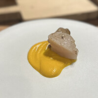HAGI - ⑬ホタテの薪焼き 熟成南瓜の薪焼きソース