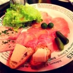 aux nom de repas jouir - 前菜3種盛りです。