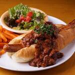 青山Indigo - チリビーンズホットドッグ