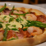 キャナリィ・ロウ - メイン写真: