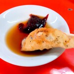 新ちゃん - ぎょうざ　コチュジャン酢醤油