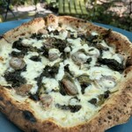 Gino Sorbillo Artista Pizza Napoletana - ピッツェ（サルシッチャ フリアリエッリ）