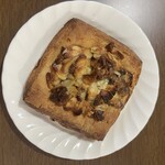 マルのパン屋 - ナッツがたっぷりで美味しい