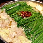 博多もつ鍋おおやま 横浜 - モツ鍋（みそ味）