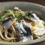 Osteria Splende - オープン以来人気のイワシのオイルパスタ