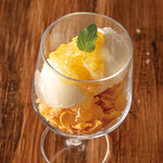 北海道ミルクジェラート レモンマーマレードソース