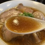 中華そばと餃子 - 淡麗スープ
