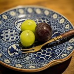 温石 - シャインマスカット、ピオーネ