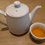 Din Tai Fung - お茶はポットサービス