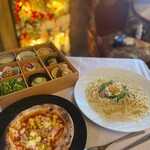 cafe とまり木 - 料理写真:・Ｂランチ（9種の前菜）＋ハーフパスタ＋ハーフピザ
　　　　　　　　　　　　　　　　　　　　¥1,850