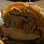 ビストロ ウエノ ニバンチョウ - 椎茸とフォアグラと鴨肉のパイ包　断面