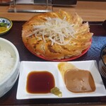浜太郎餃子センター - 餃子定食ダブル赤¥910