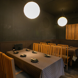 【駅近】シックな大人の空間はお仕事帰りの一杯に◎貸切可能