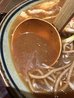 Sojibou - カレー蕎麦そば　つゆは出汁感強めでスパイス弱め