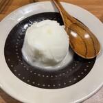 もつ鍋 一藤 - リンゴシャーベット