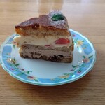 ナチュール・シロモト - 【 苺と紅茶のケーキ 】 ￥ 480