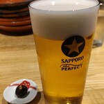 大町おかめや - 生ビール　突き出しは蕎麦味噌